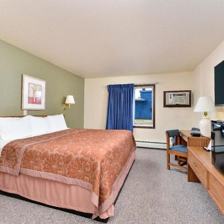 Love Hotels Staples By Oyo At Hwy 10 Mn Motley Bagian luar foto
