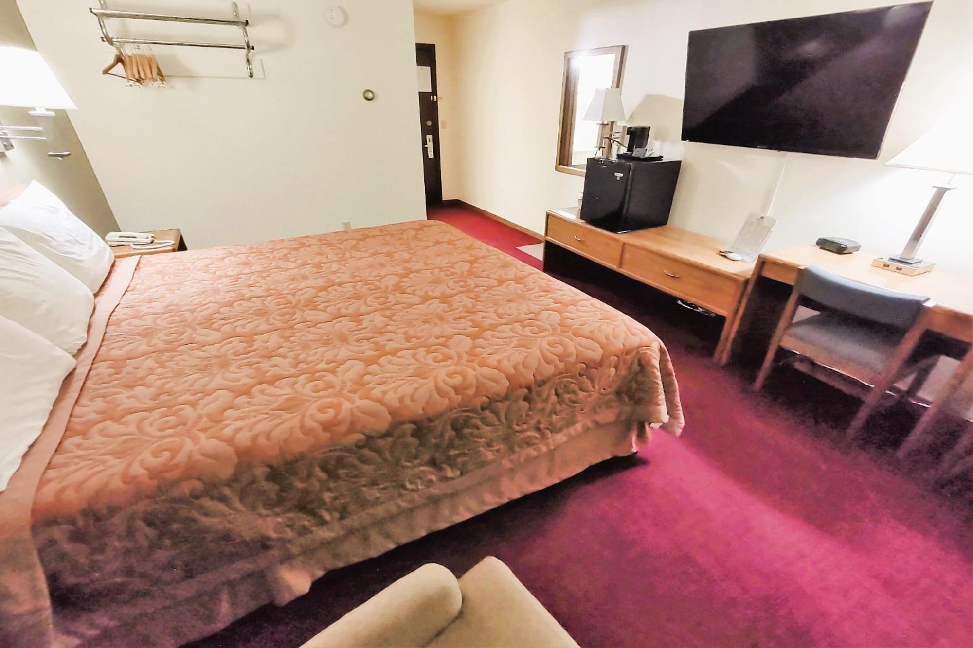 Love Hotels Staples By Oyo At Hwy 10 Mn Motley Bagian luar foto