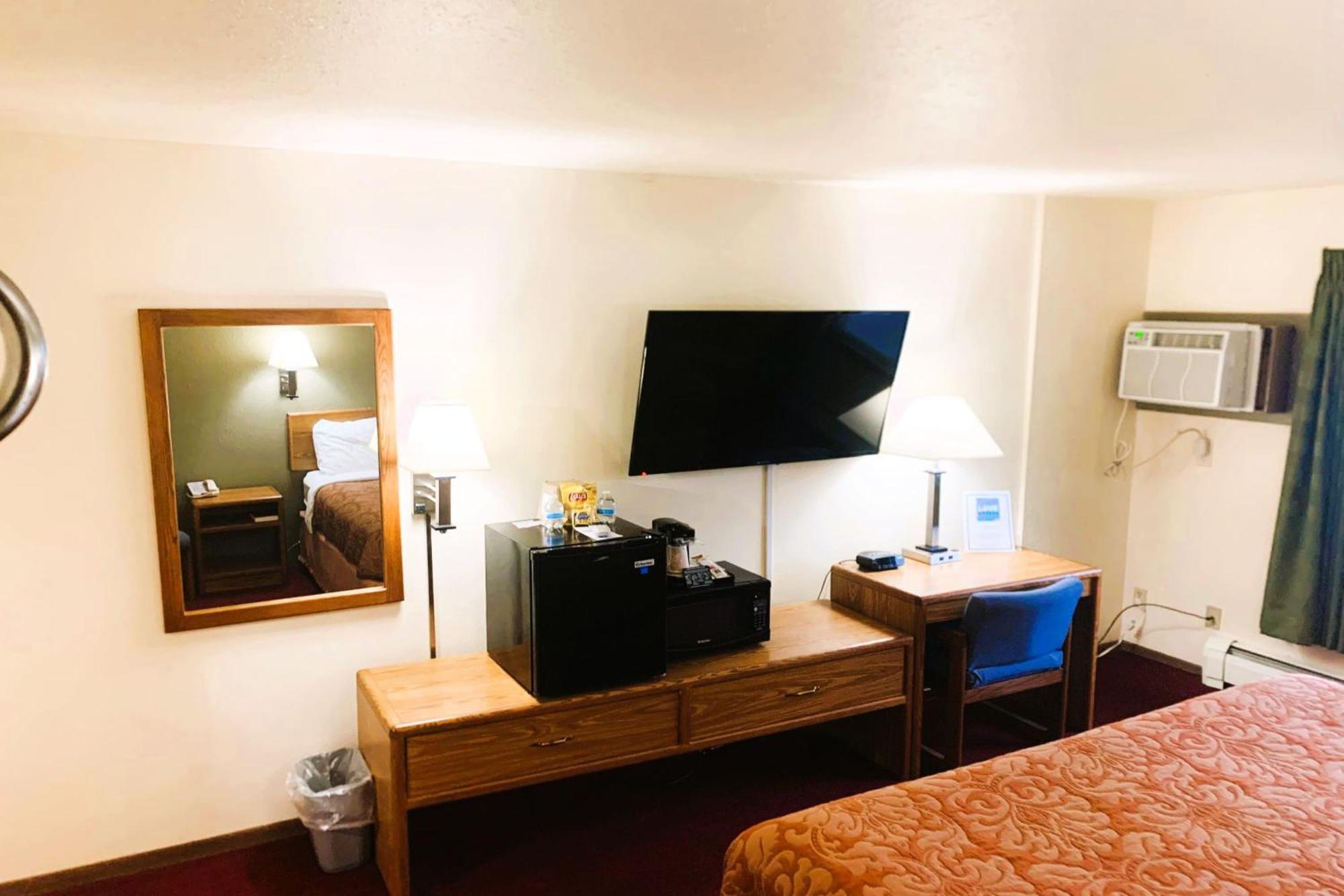 Love Hotels Staples By Oyo At Hwy 10 Mn Motley Bagian luar foto