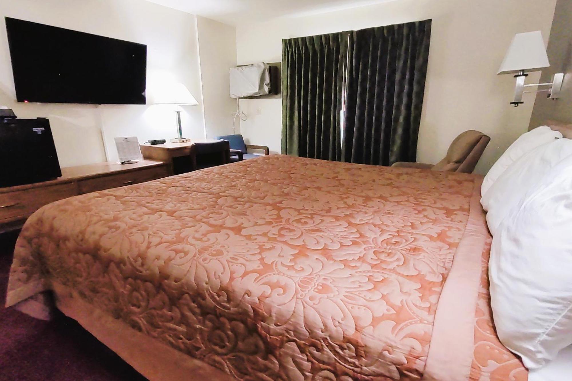 Love Hotels Staples By Oyo At Hwy 10 Mn Motley Bagian luar foto